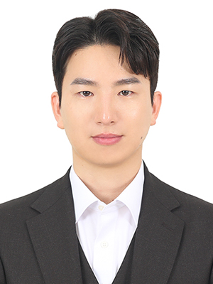 문 건 혁 사진
